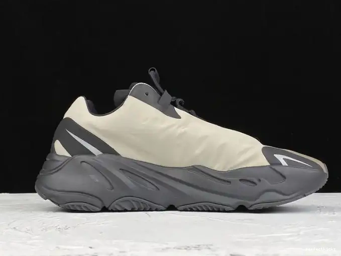 Boost Yeezy FY3729 MNVN Adidas 700 Bone 0514
